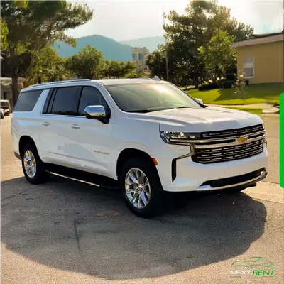 Chevrolet Suburban Premier Branca