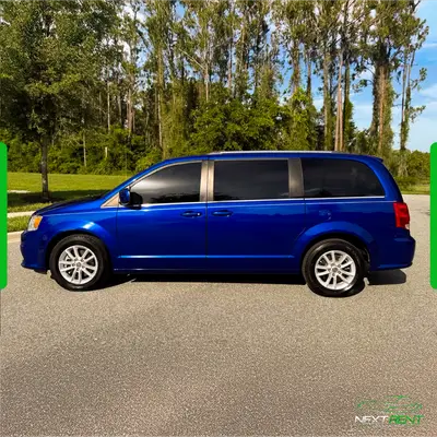 Dodge Grand Caravan SXT Azul