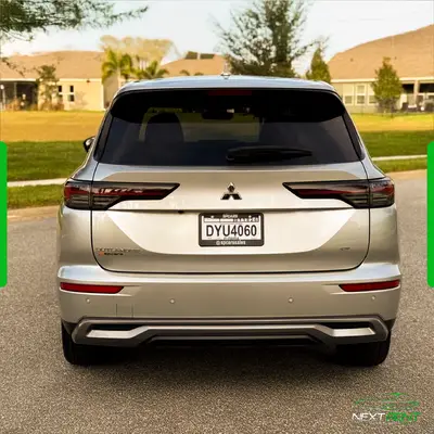 Mitsubishi Outlander SE Plata | 7 Plazas