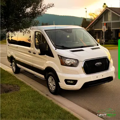 Ford Transit XLT Branca - 12 lugares