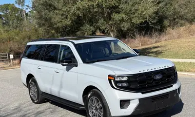 Ford Expedition Max Active Branca | 7 Lugares