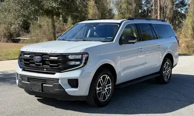 Ford Expedition Max Active Branca | 7 Lugares
