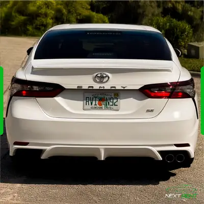 Toyota Camry SE White