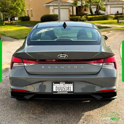Hyundai Elantra SEL Cinza