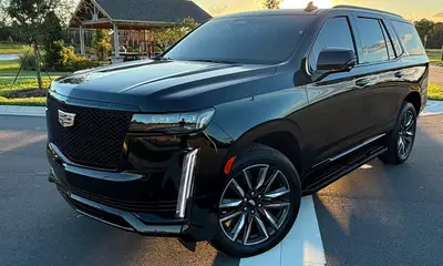 Cadillac Escalade 4WD Sport Preta