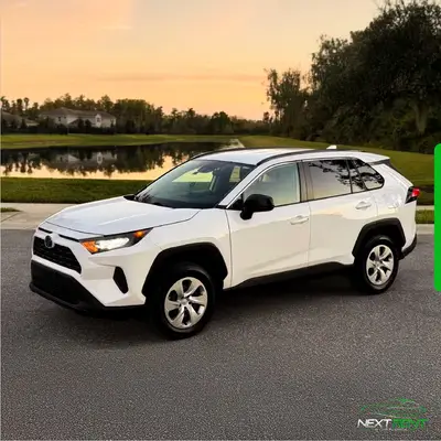 Toyota RAV4 LE White | 5 Seats