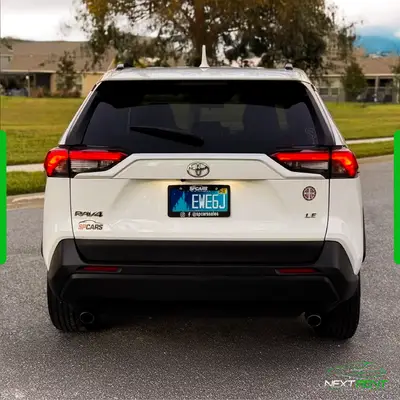 Toyota RAV4 LE White | 5 Seats