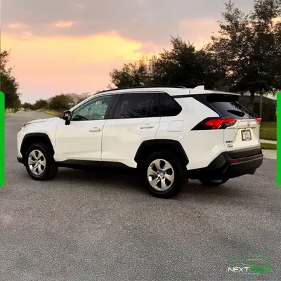 Toyota RAV4 LE White | 5 Seats