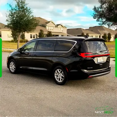 Chrysler Pacifica Select Preta