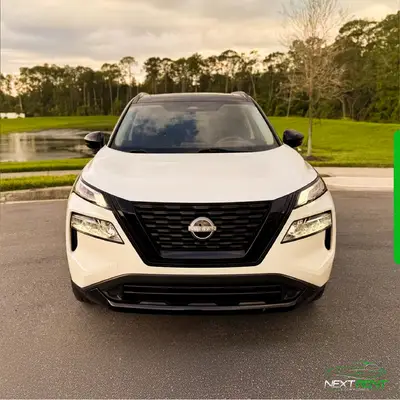 Nissan Rogue SV Branca | 5 Lugares