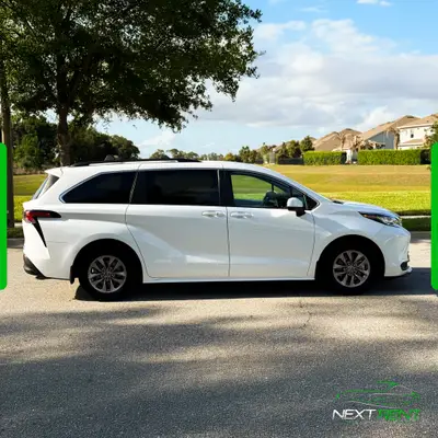 Toyota Sienna · Minivan 8 Lugares