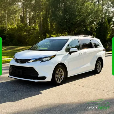 Toyota Sienna · Minivan 8 Lugares