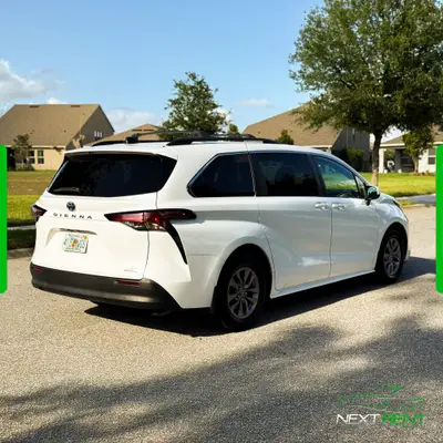Toyota Sienna · Minivan 8 Lugares