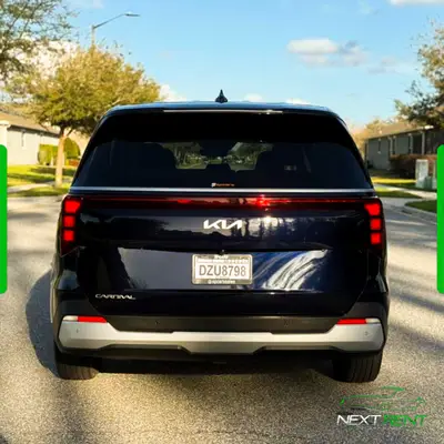 Kia Carnival · Minivan 8 Lugares