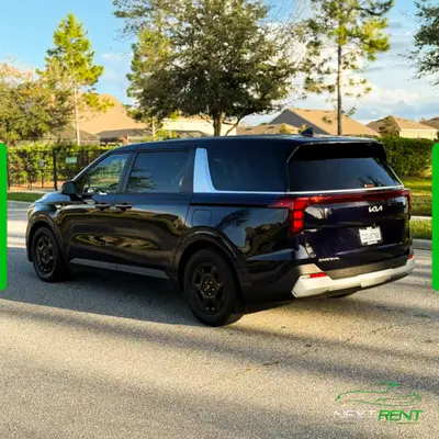 Kia Carnival · Minivan 8 Lugares