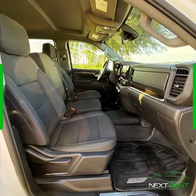GMC Sierra 1500 · Van 6 Lugares