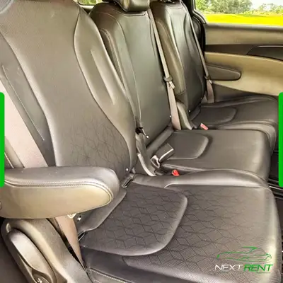 Kia Carnival · Minivan 8 Lugares