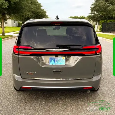 Chrysler Pacifica · Minivan 7 Lugares