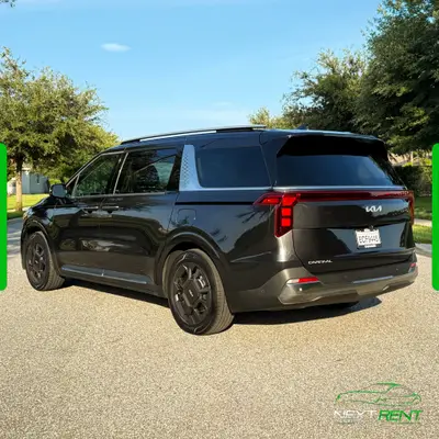 Kia Carnival · Minivan 8 Lugares