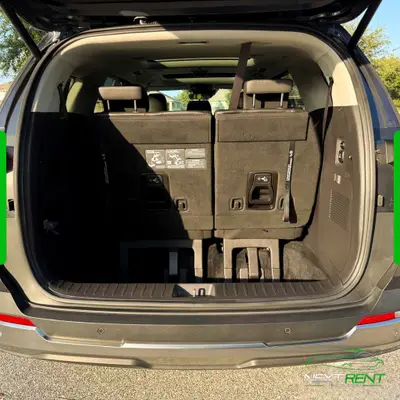 Kia Carnival · Minivan 8 Lugares