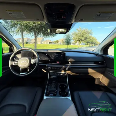 Kia Carnival · Minivan 8 Lugares