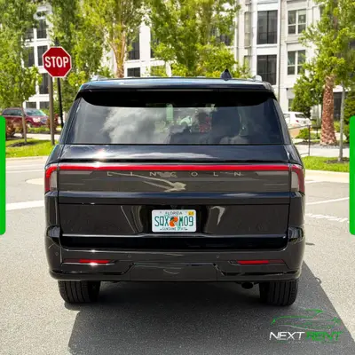 Lincoln Navigator L · SUV Premium
