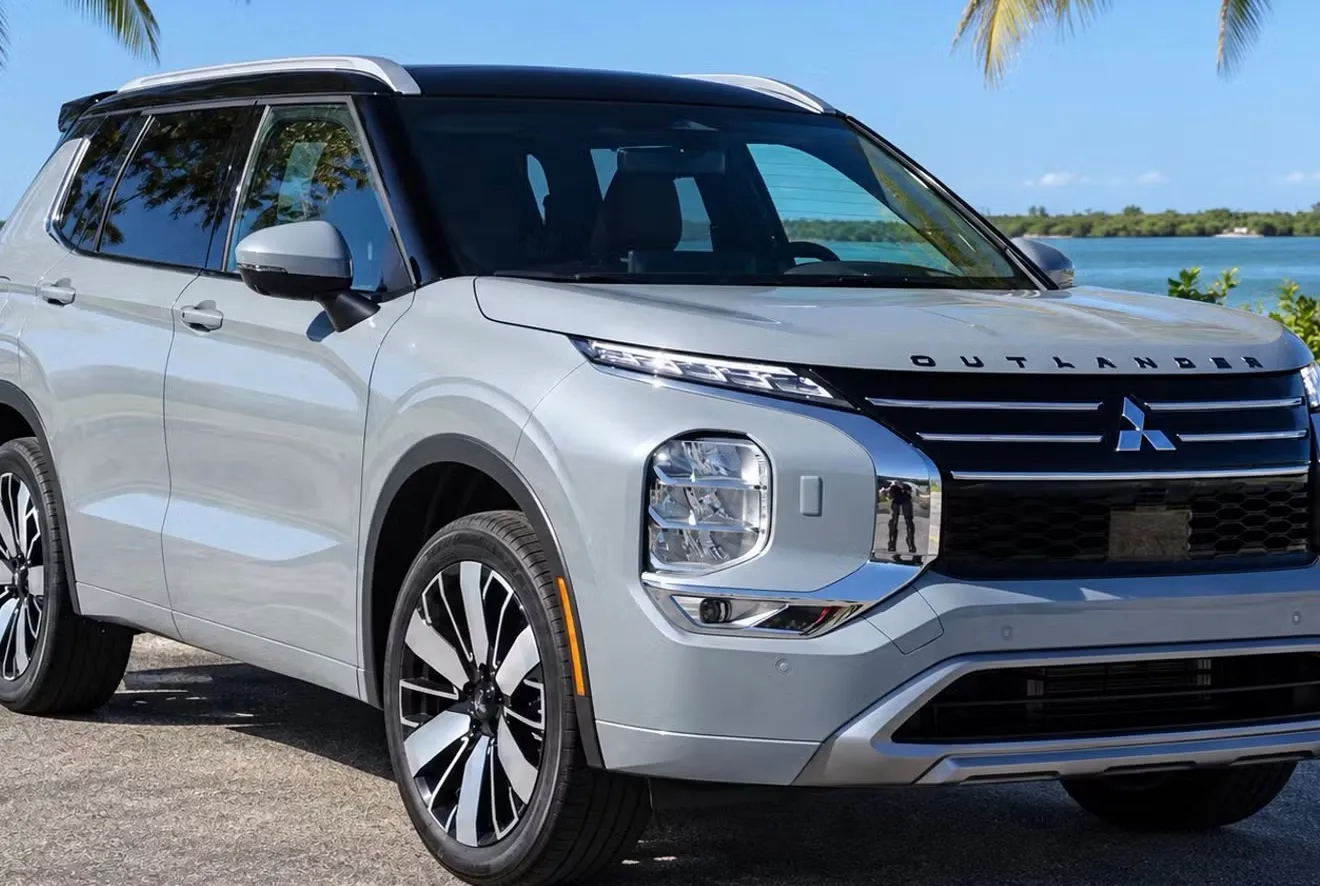 Mitsubishi Outlander | 7 Lugares