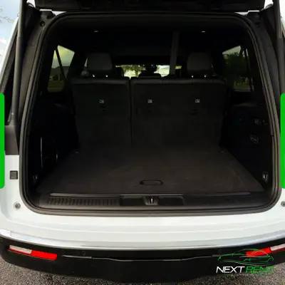 Jeep Wagoneer L · SUV Premium 8 Lugares