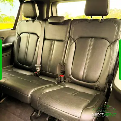 Jeep Wagoneer L · SUV Premium 8 Lugares