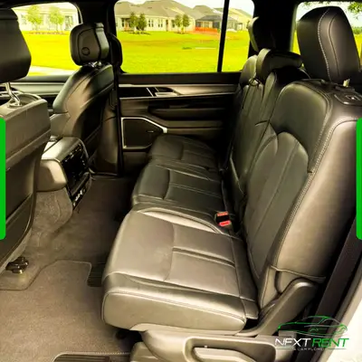 Jeep Wagoneer L · SUV Premium 8 Lugares